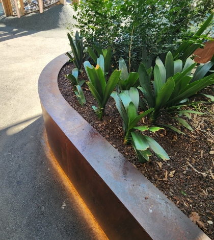 custom made planter boxes Australia